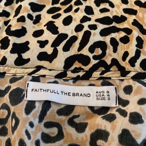 NWOT Faithfull The Brand Abbey The Wrap dress w/ elastic sleeves & sash tie - Picture 3 of 14